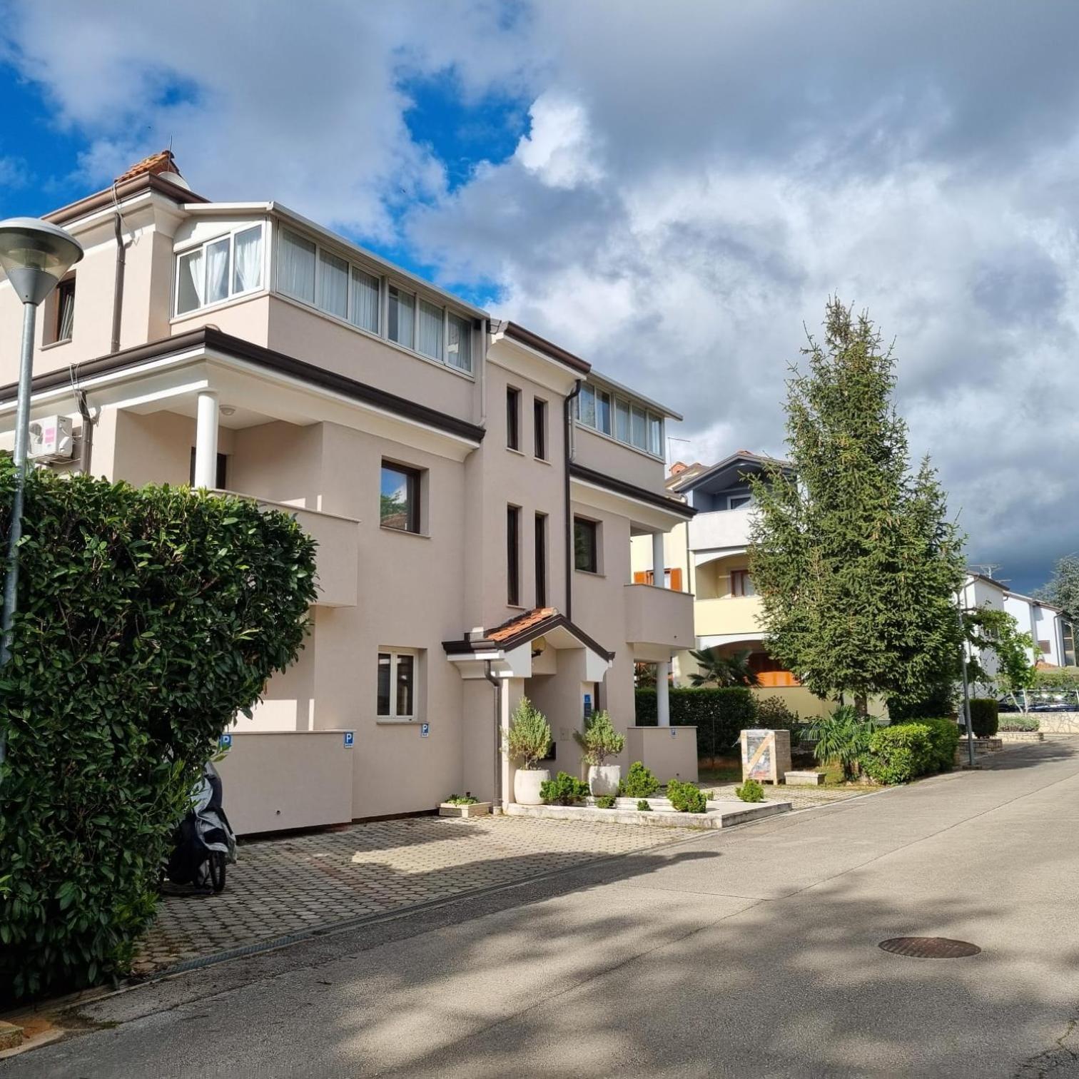 Apartments Krizine أوماغ المظهر الخارجي الصورة